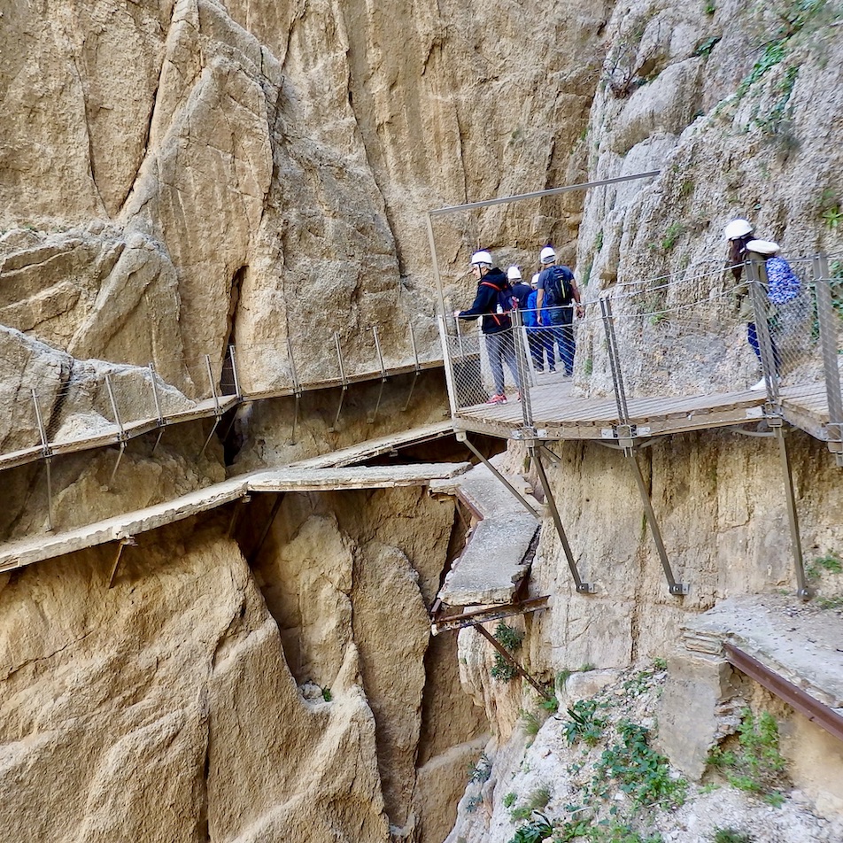 the old and new path of the Caminito del Rey