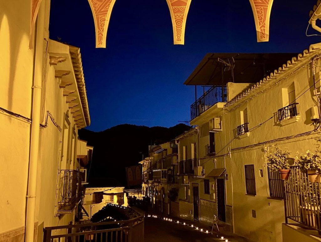 Moorish influences in Álora at las noches Al-loárabe